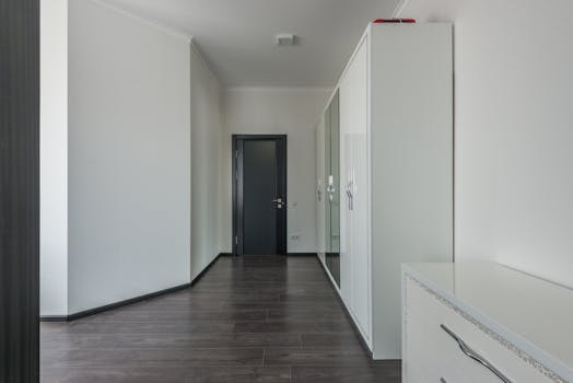 Jak Navrhnout Funkční a Stylovou Vstupní Halu ve Vašem Domě